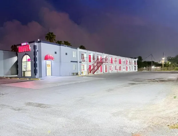 La Vista Motel hotel detail image 1