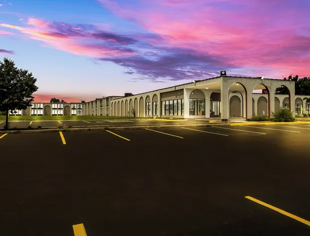 Red Roof Inn & Conference Center Chicago - Aurora/ Fox Valley hotel detail image 2
