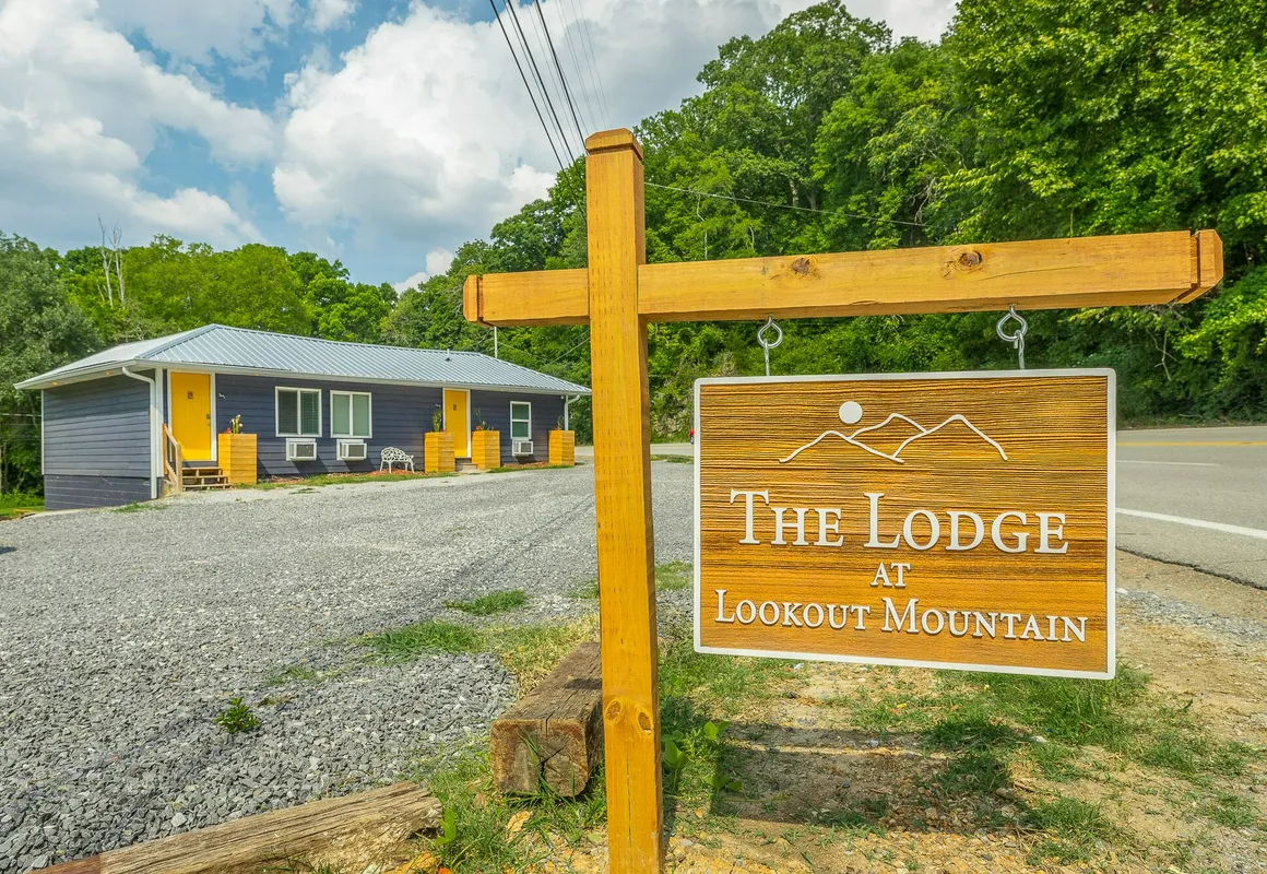 The Lodge at Lookout Mountain hotel hero