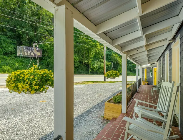 The Lodge at Lookout Mountain hotel detail image 4