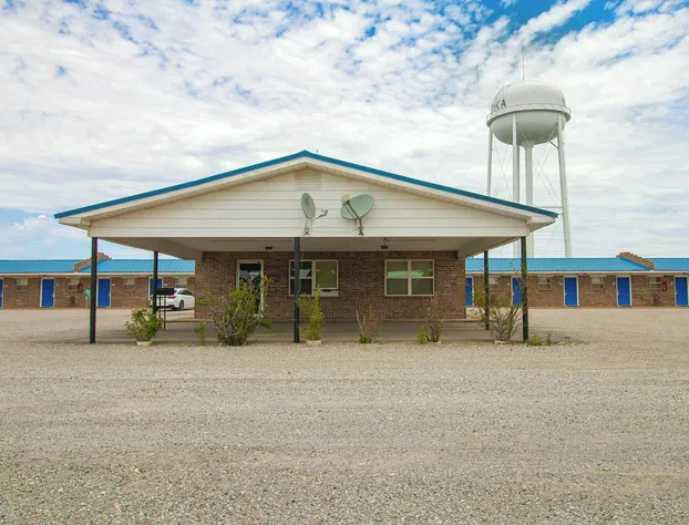 OYO Hotel Waurika OK US-70 near Wichita Falls hotel detail image 1