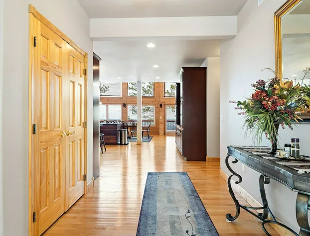 Vista Lodge 7 Bedroom Villa with Jacuzzi hotel detail image 1