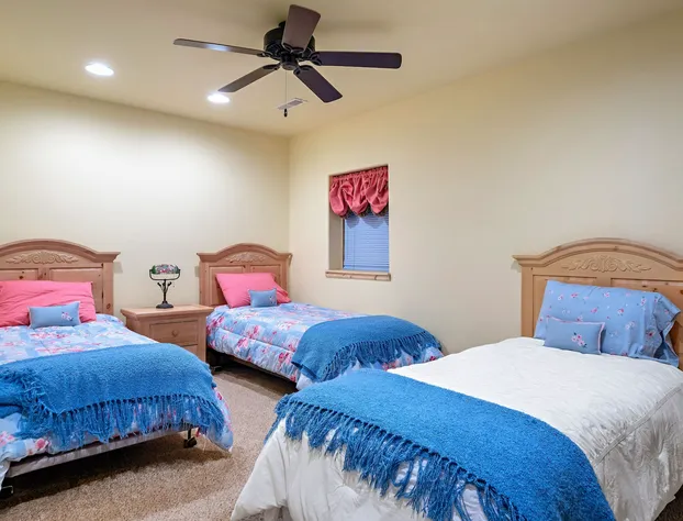 Vista Lodge 7 Bedroom Villa with Jacuzzi hotel detail image 4