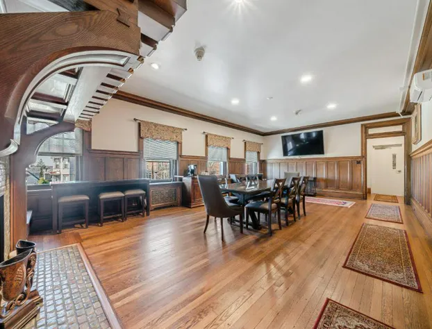 The Grandeur Estate hotel detail image 3