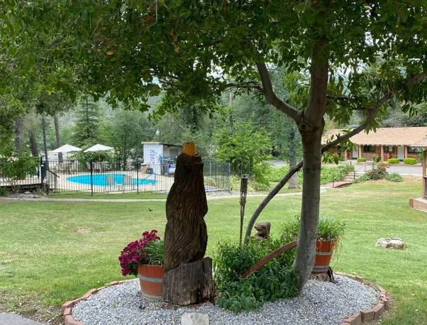 Fawndale Lodge hotel detail image 1