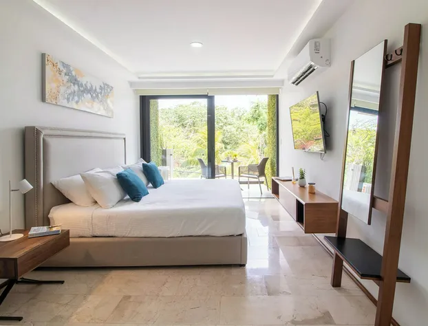 Paralia hotel detail image 1