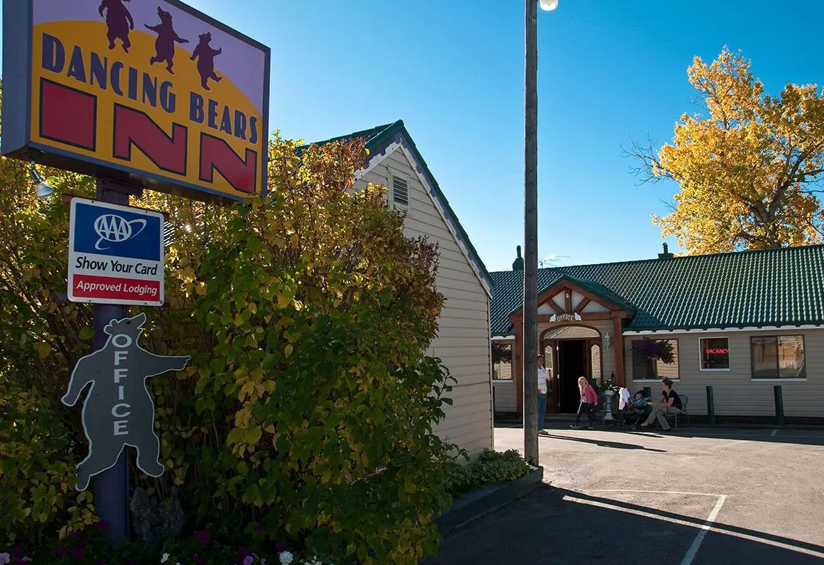 DB Botique and Cabins hotel hero