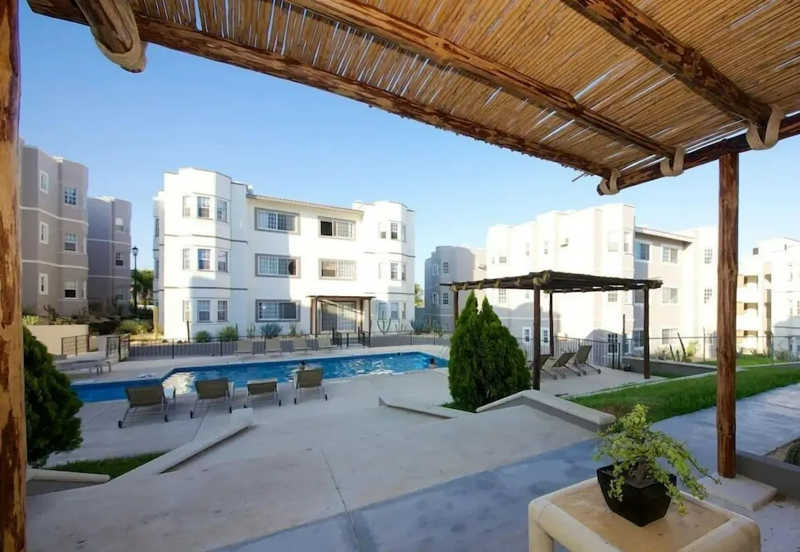 Condos AMF hotel hero