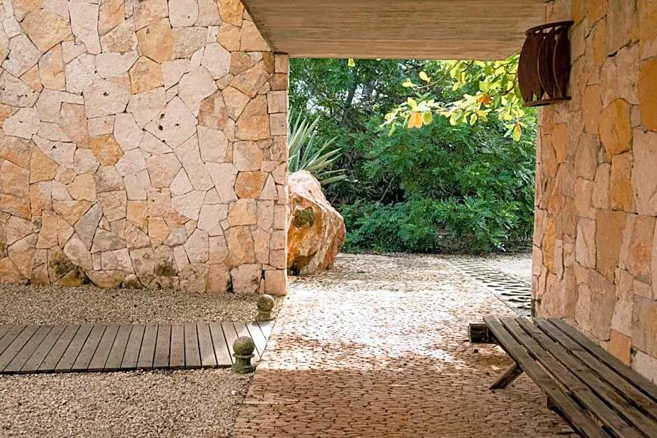 Club de Patos hotel hero