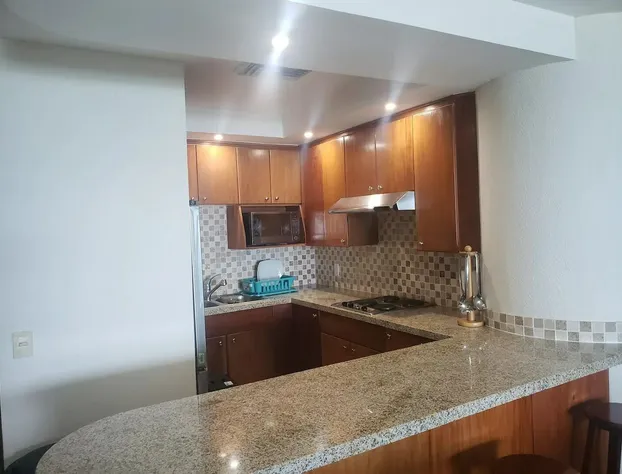 Condos HB hotel detail image 2