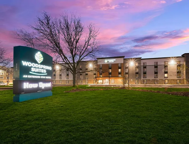 Woodspring Suites Dearborn - Detroit hotel detail image 3