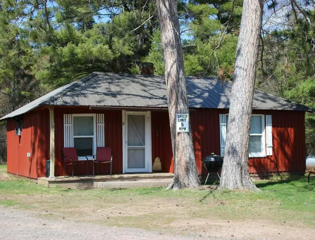 Two Rivers Motel and Cabins hotel detail image 4