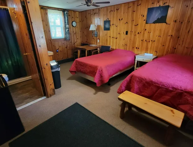 Two Rivers Motel and Cabins hotel detail image 3