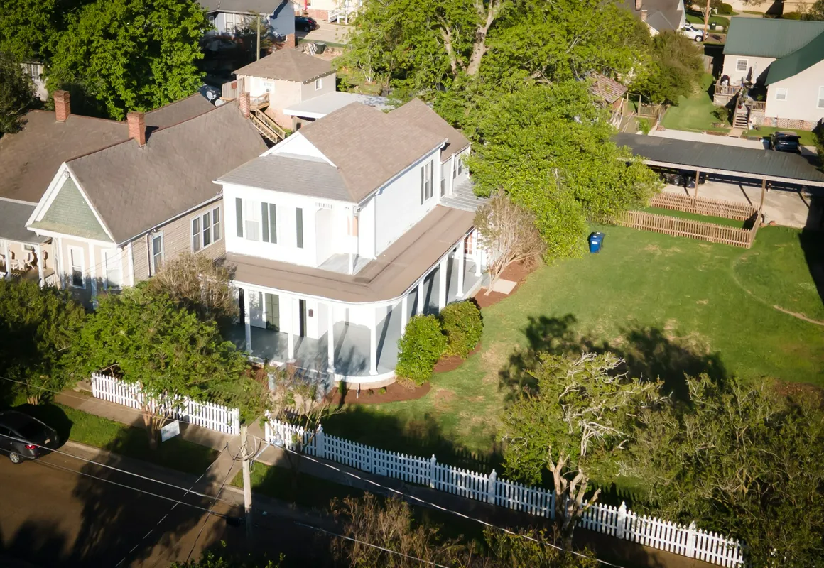 Arlington House hotel hero