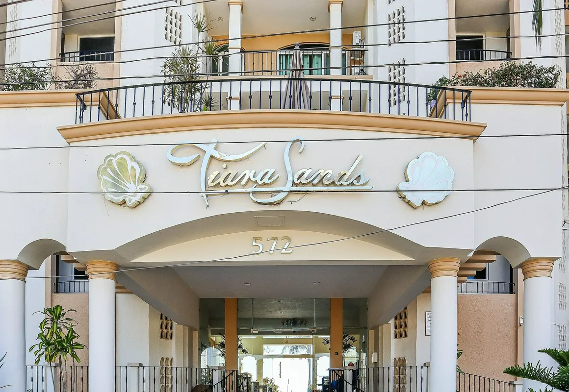 Tiara Sands condo excelente ubicación hotel hero