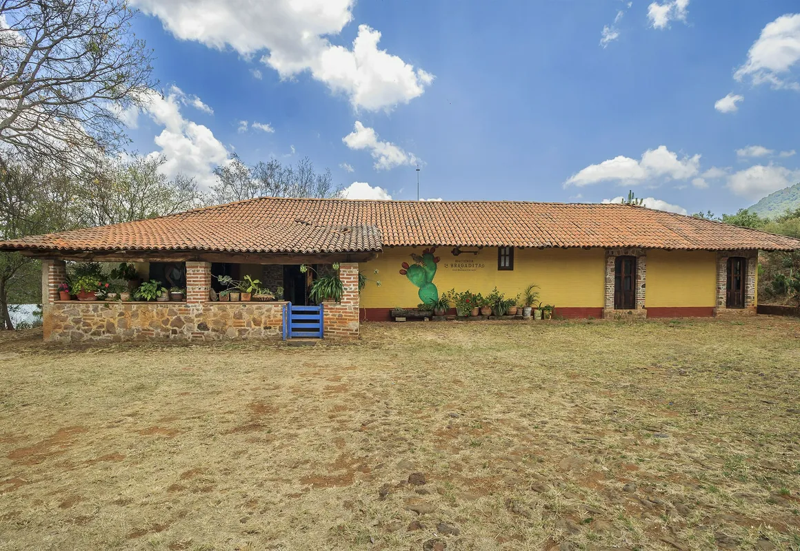 Capital O Hacienda La Bragadita hotel hero