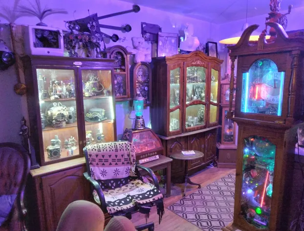 Earthovision Manor hotel detail image 2