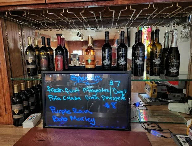 Delta Queen Lodge Bar Restaurant hotel detail image 3