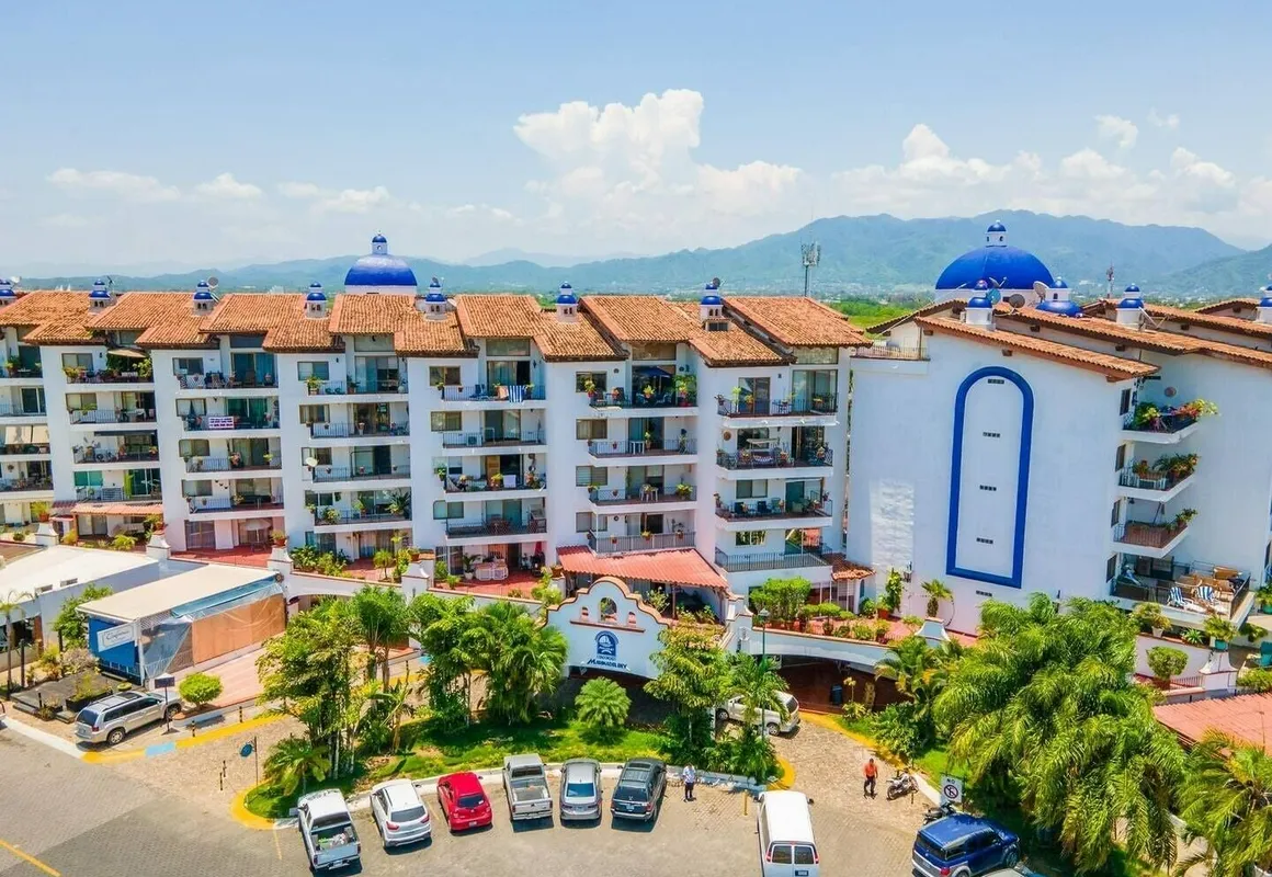 CONDO MR by TRVL2HM hotel hero