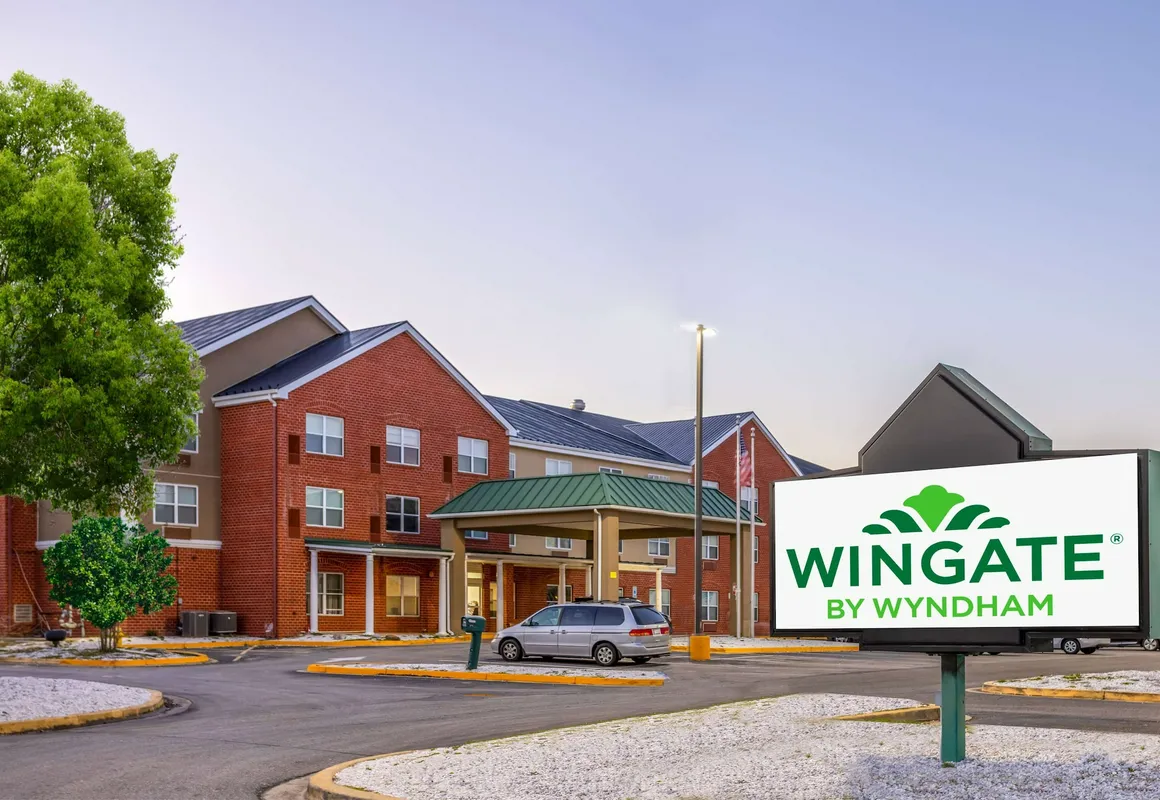 Wingate by Wyndham Waldorf/Washington DC Area hotel hero