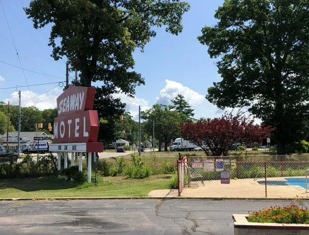 Norton Shores Inn hotel detail image 1