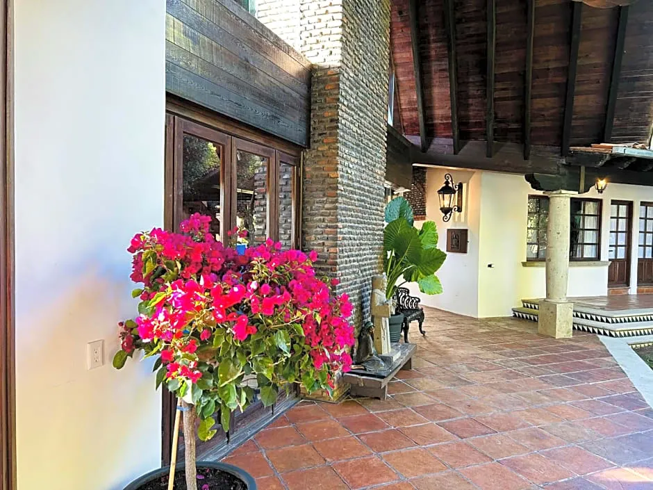 Villa Tatala hotel boutique hotel hero