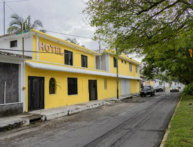 OYO Hotel Marías,Aeropuerto Internacional de Chetumal hotel detail image 1