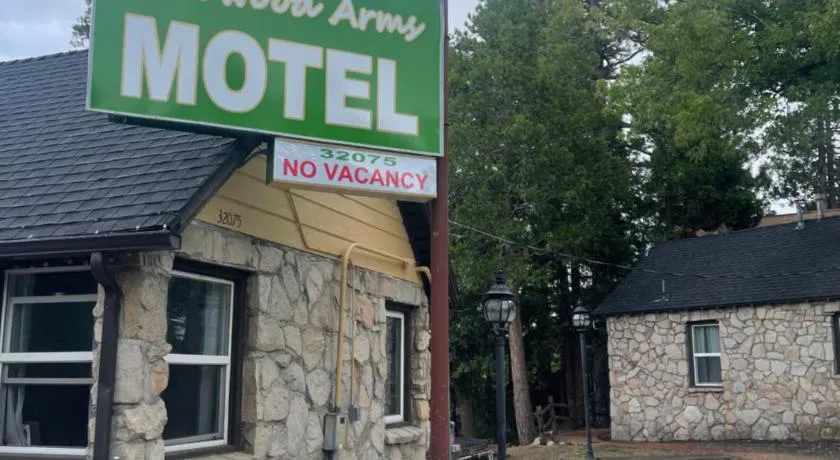 Sherwood Arms Motel hotel hero