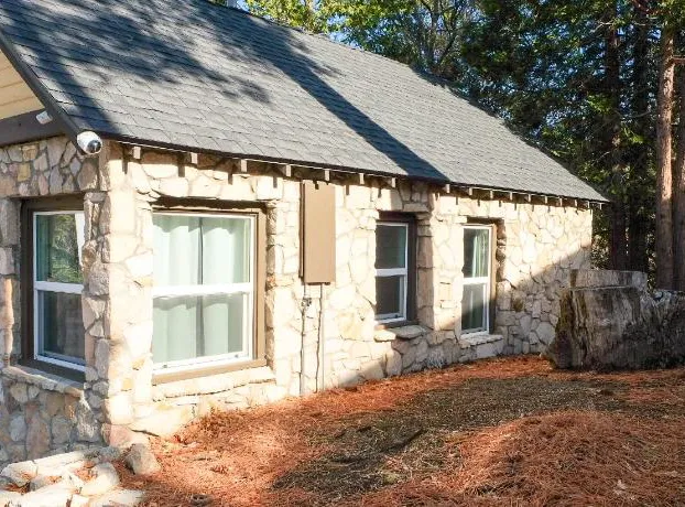 Sherwood Arms Motel hotel detail image 4