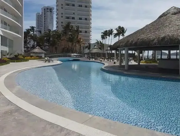 Condos CAM hotel detail image 4