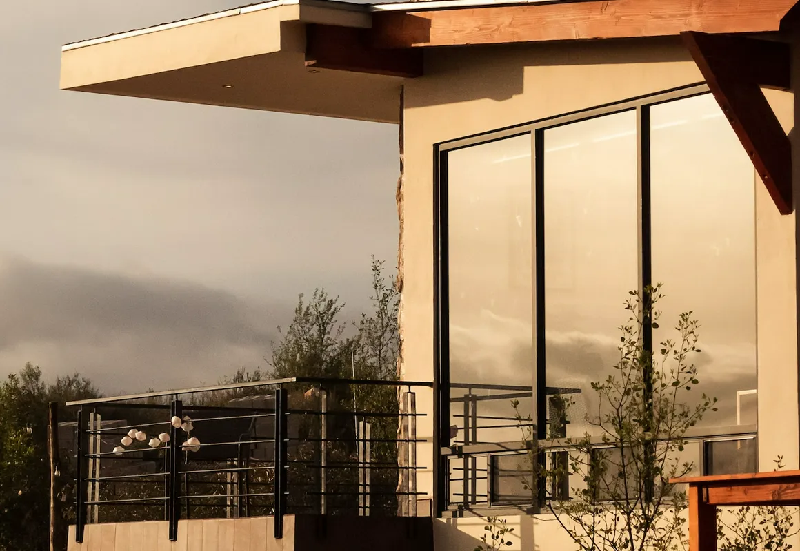 Oasis 444 hotel hero