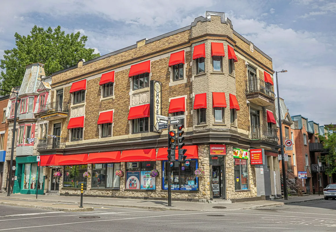 Hotel le Coach hotel hero