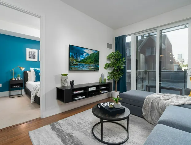 Peter St - Downtown Suite with Balcony hotel detail image 2