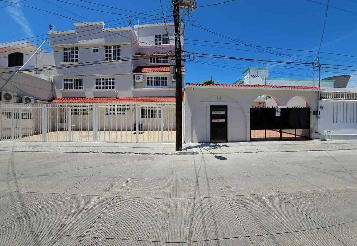 Book & Sleep 44 hotel hero