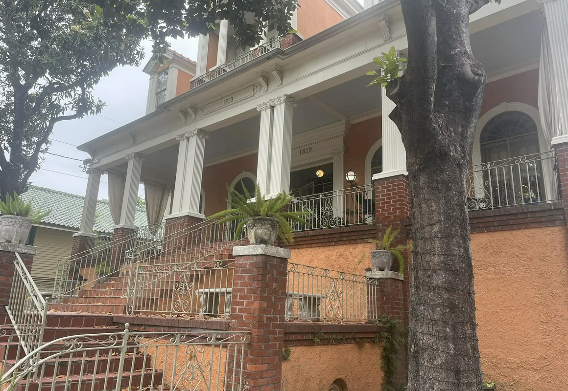 Happy Place BnB hotel hero