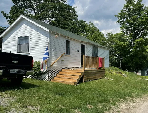 Sunny Acres Resort and Marina hotel detail image 2