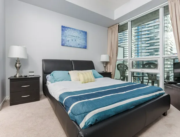 Bremner Blvd-CN Tower-Union Station hotel detail image 4