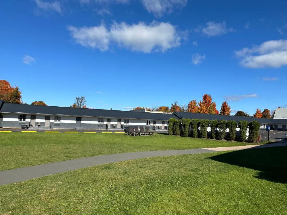 Glengarry Extended Stays hotel hero