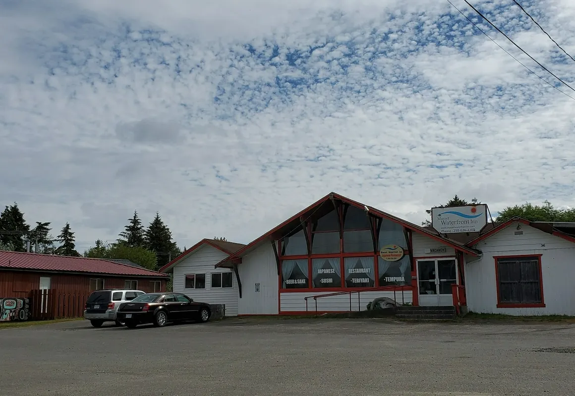 Singing Surf Inn & Pub hotel hero