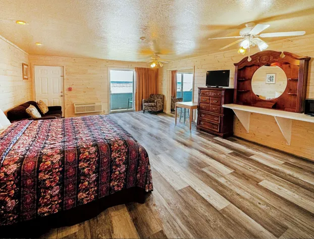 Blue Water Beachfront Hotel & Waterpark hotel detail image 4