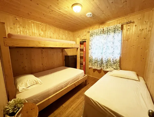 Lake Onaping Lodge hotel detail image 3