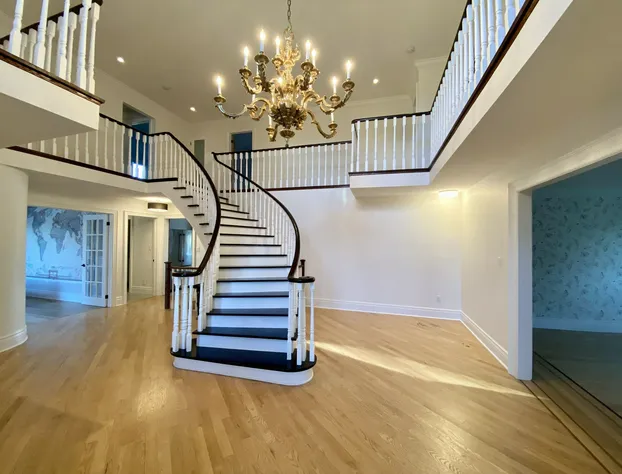 Exclusive Waterfront Residence hotel detail image 1