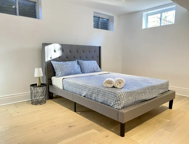 Exclusive Waterfront Residence hotel detail image 4