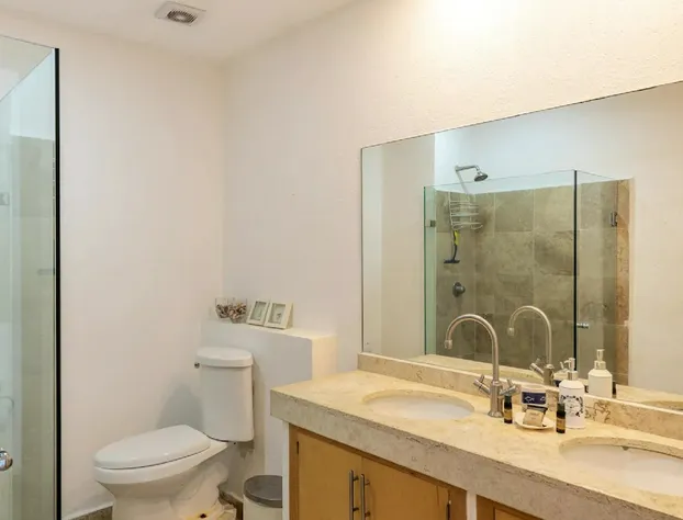 Condo Kite Tower by TRVL2HM hotel detail image 3