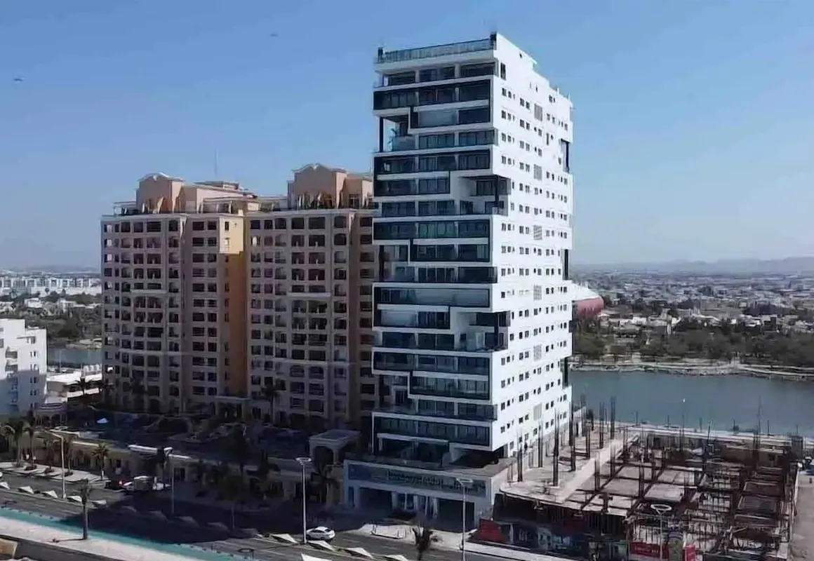 Condos TC102 hotel hero