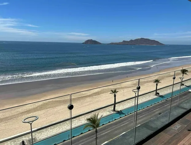 Condos TC102 hotel detail image 2