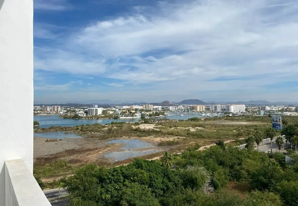 Condos Ferrara hotel hero