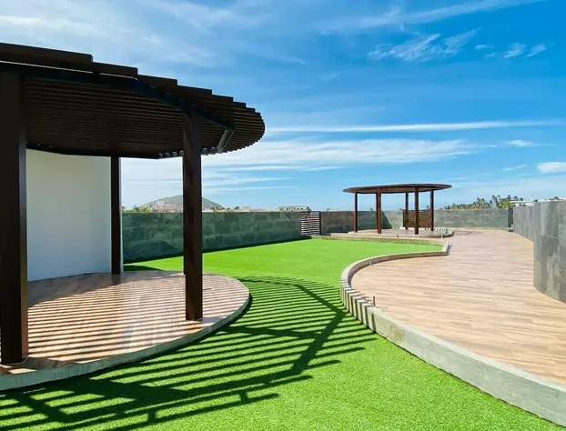 Condos Ferrara hotel detail image 2