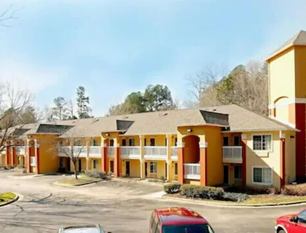 Suburban Studios Raleigh - Crabtree Valley hotel detail image 1