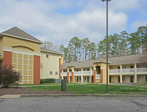 Suburban Studios Raleigh - Crabtree Valley hotel detail image 3